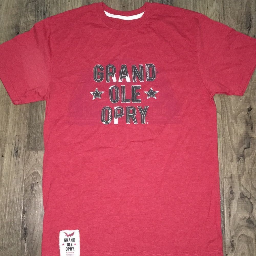 Grand old Opry red sewn Nashville concert T-shirt